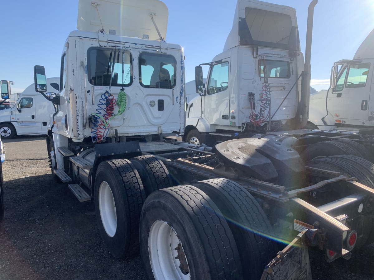 2014 Freightliner/Mercedes CASCADIA 125 515692