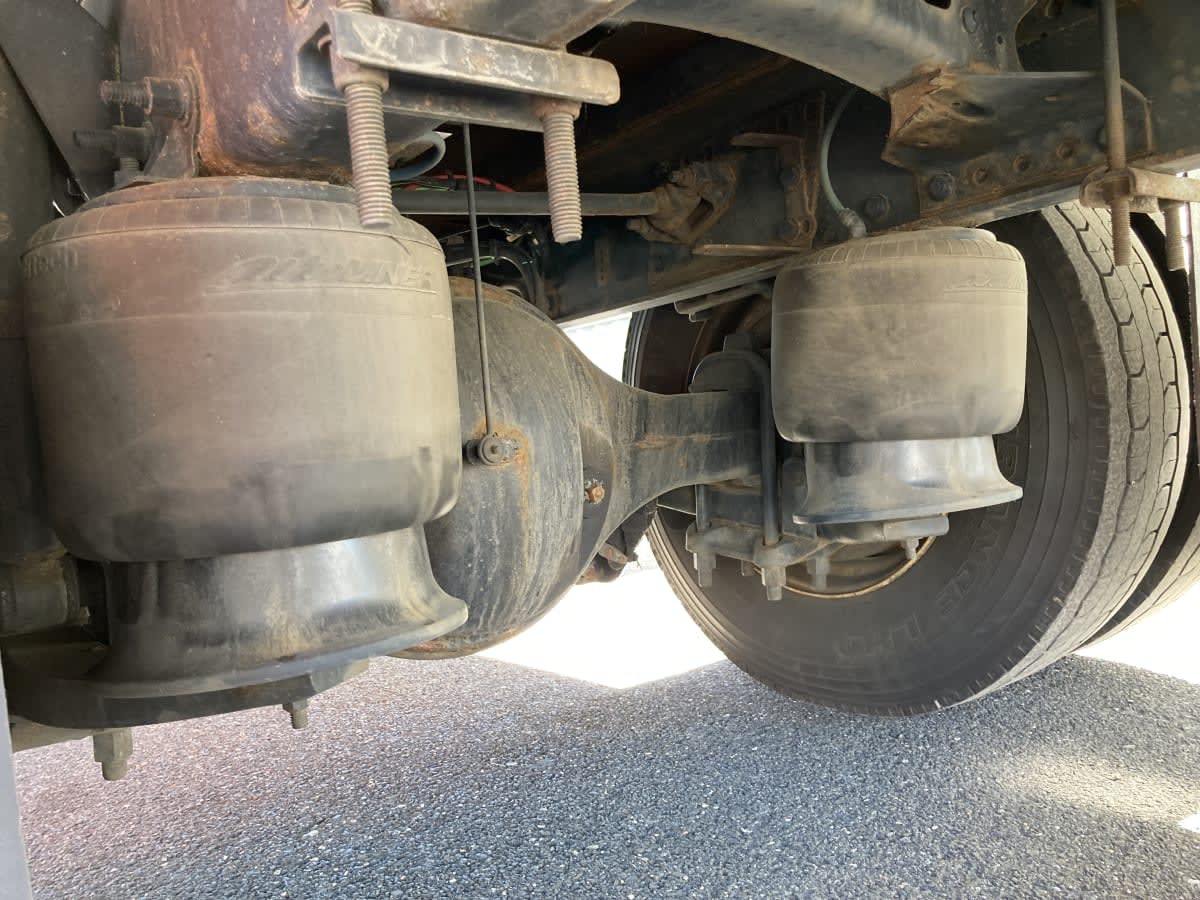 2022 Freightliner/Mercedes M2 106 517925