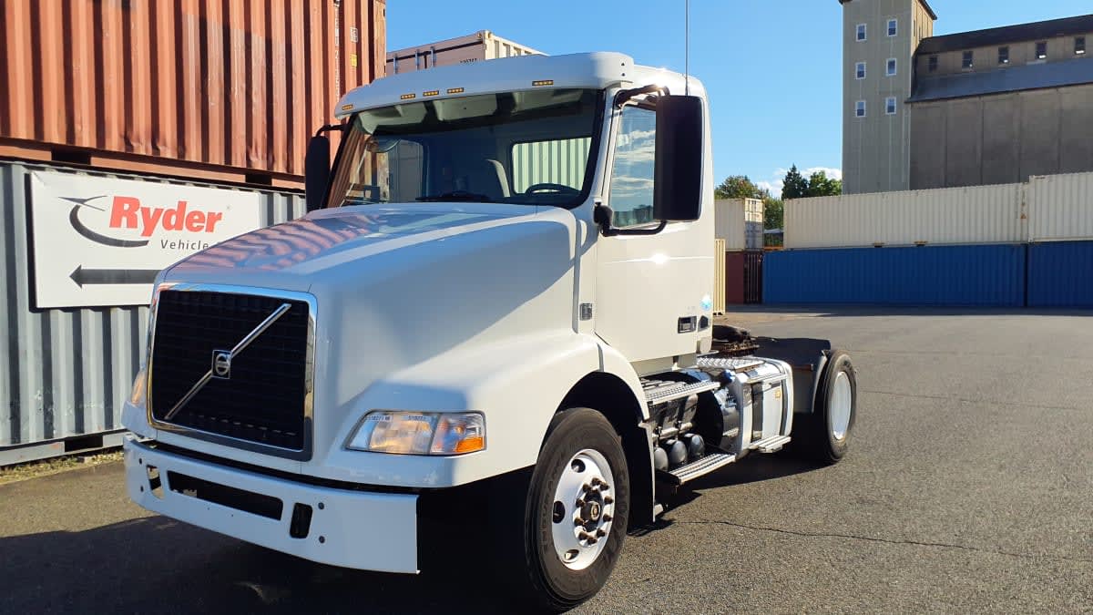 2014 VOLVO VNM42TRACTOR 518271 2014 VOLVO VNM42TRACTOR 518271
