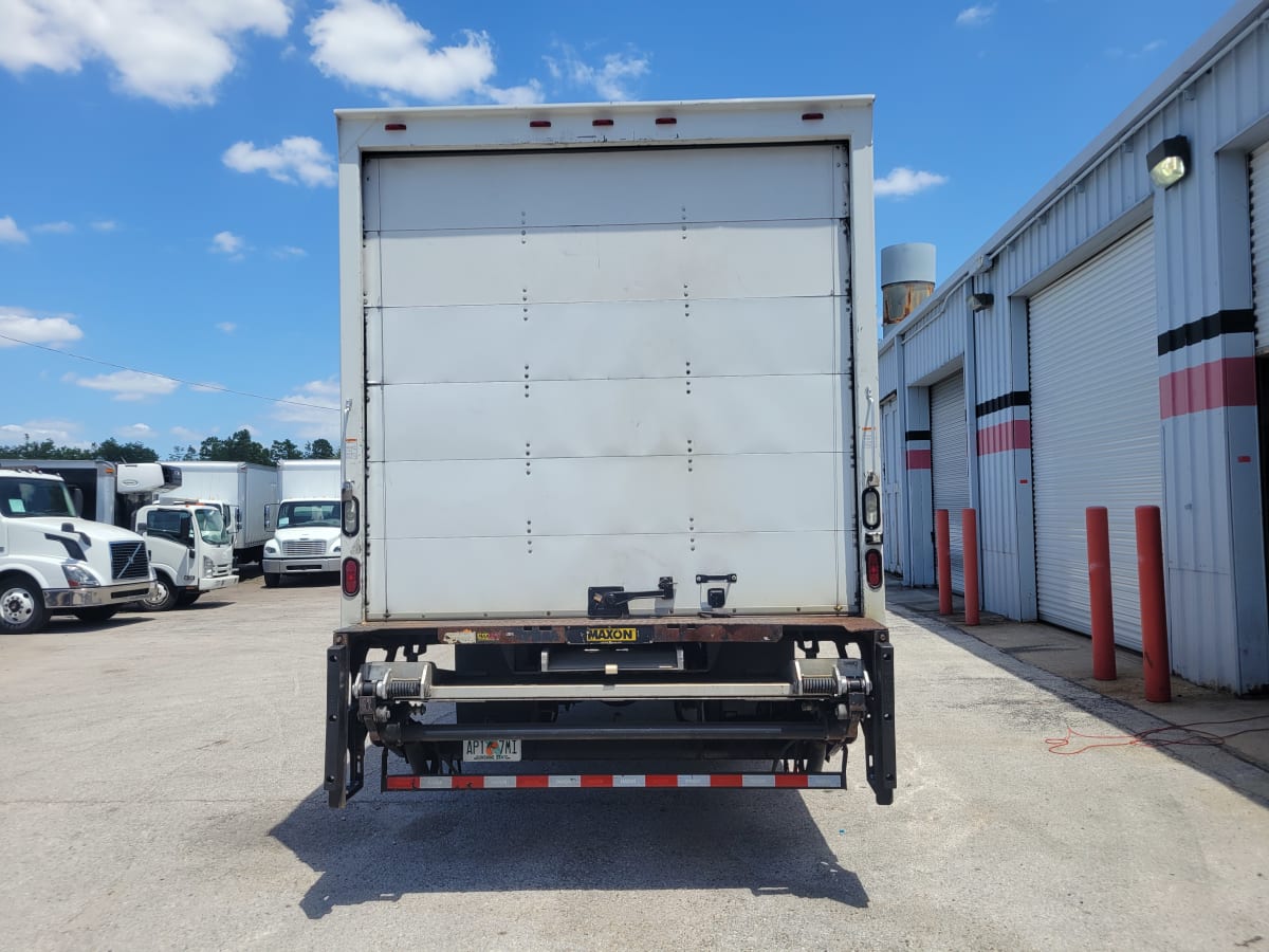 2014 Freightliner/Mercedes M2 106 518869