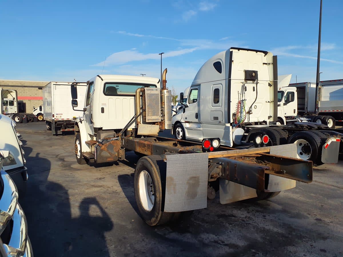 2014 Freightliner                   M2 106                         518929