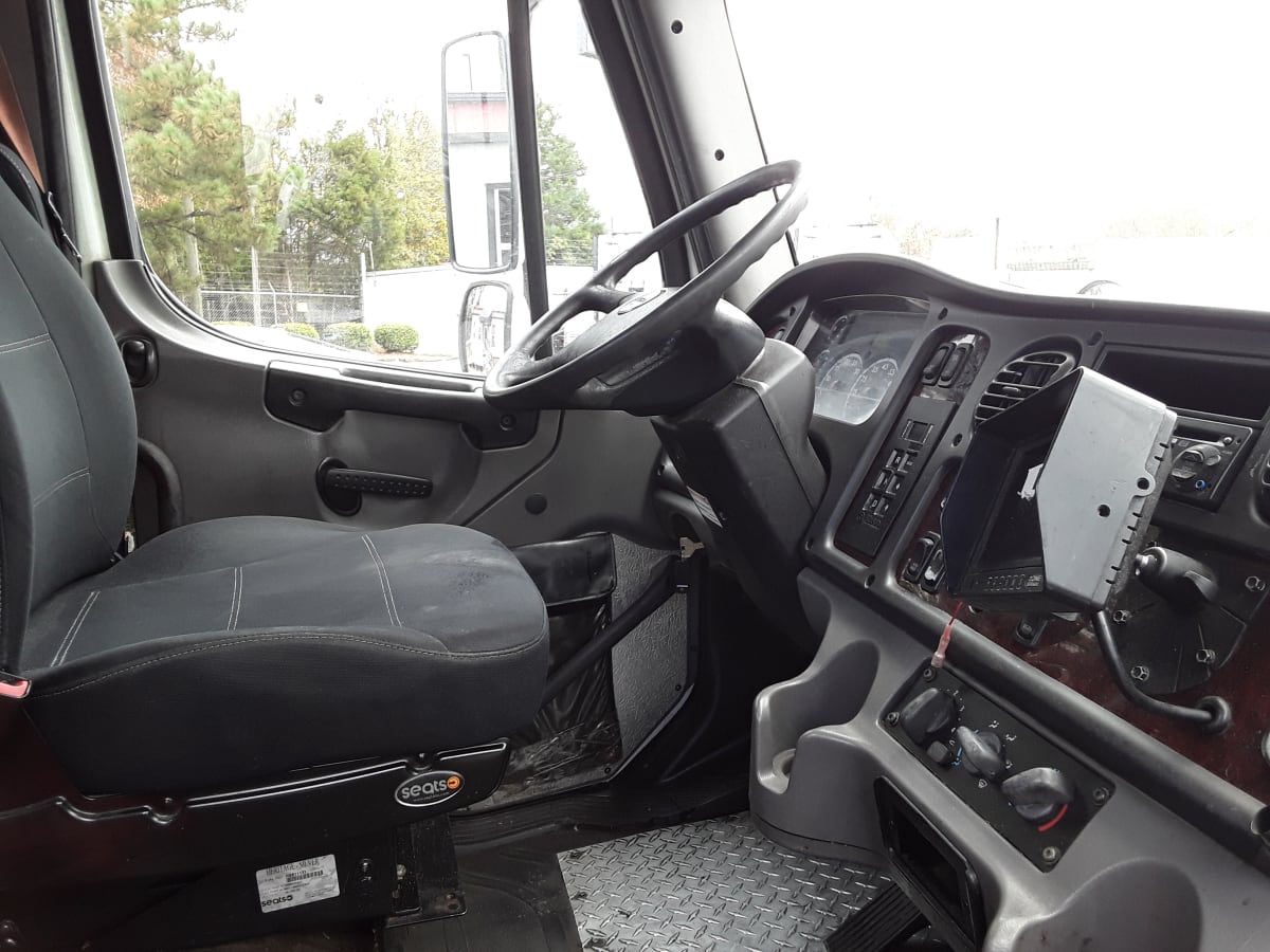 2014 Freightliner/Mercedes M2 106 518931