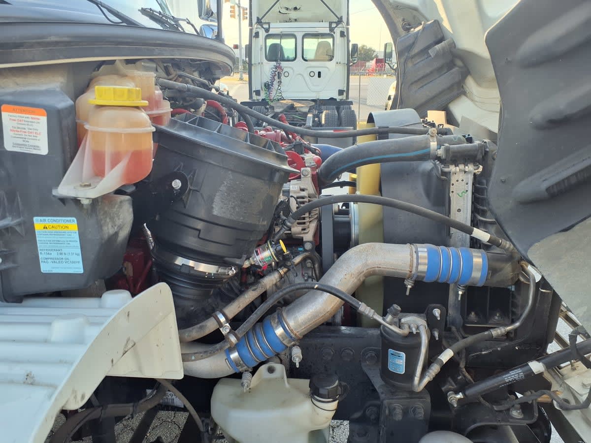 2022 Freightliner/Mercedes M2 106 520750