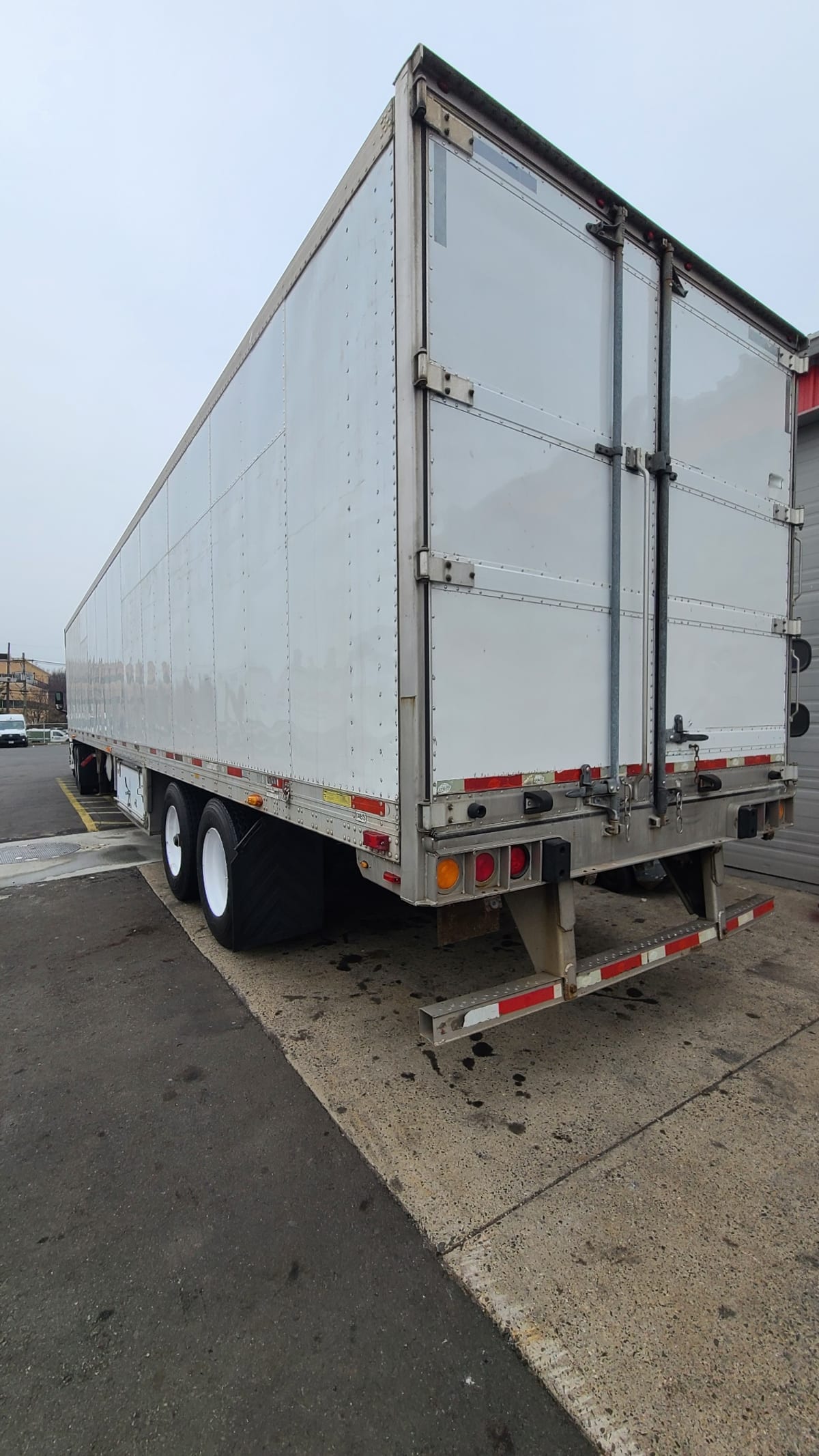 2014 Utility Trailers VS2RA 48/150/102 520826