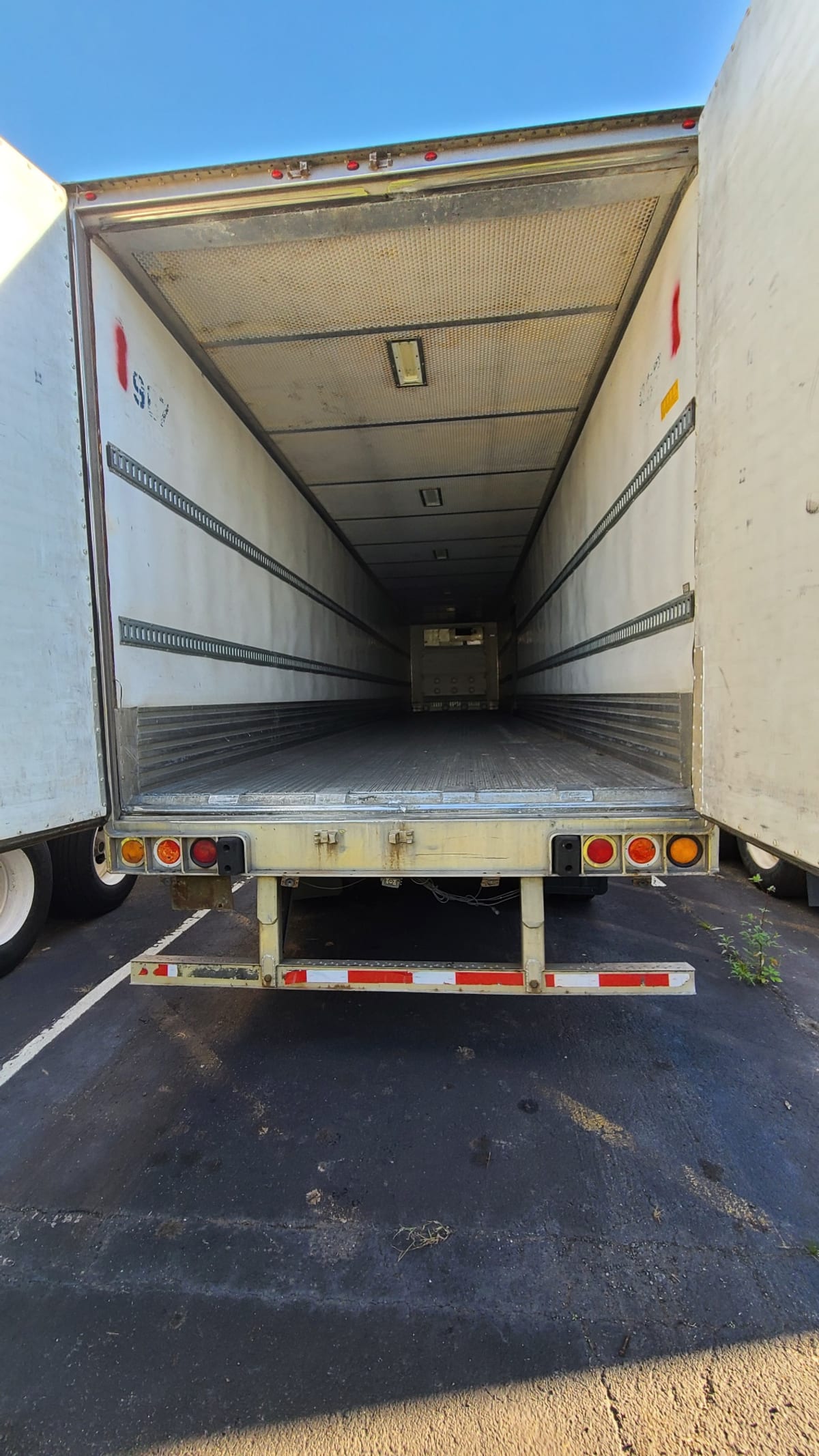 2014 Utility Trailers VS2RA 48/156/102 520967