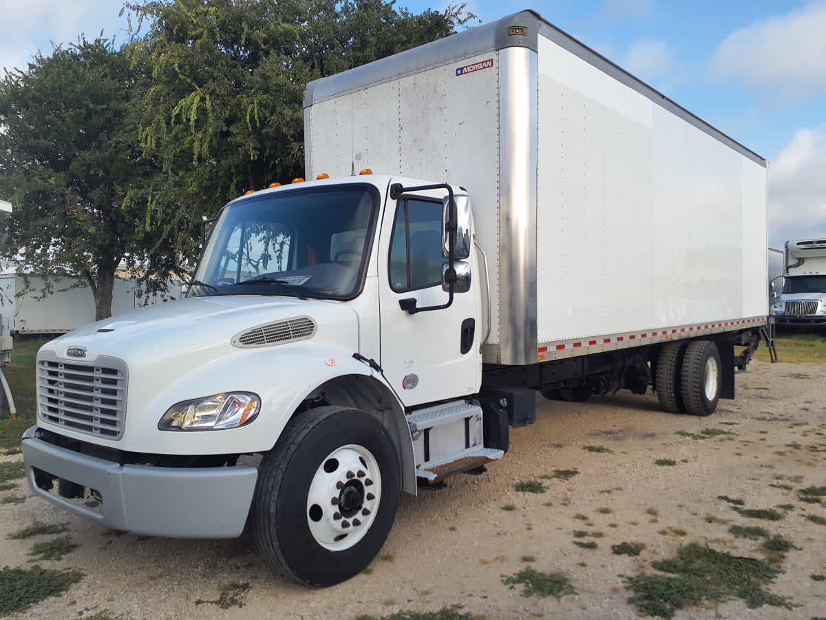2022 Freightliner M2 106 in Converse, TX — photo 3