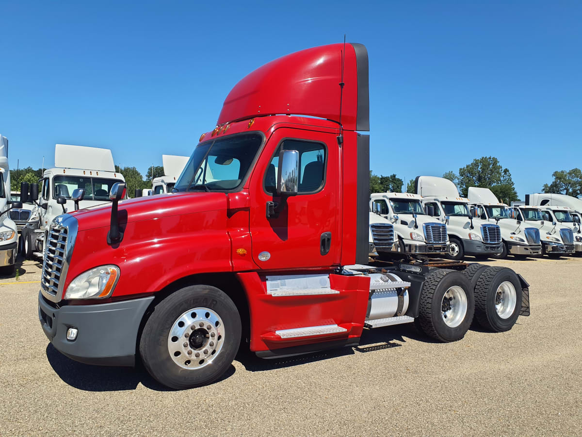 2014 Freightliner/Mercedes CASCADIA 125 521210