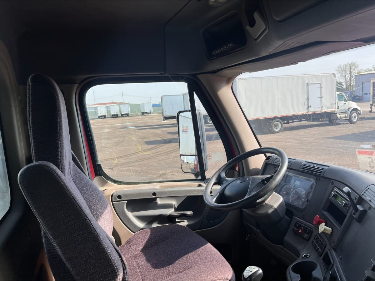 2014 Freightliner/Mercedes CASCADIA 125 521213