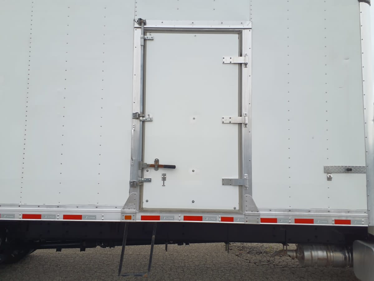 2022 Freightliner/Mercedes M2 106 521337
