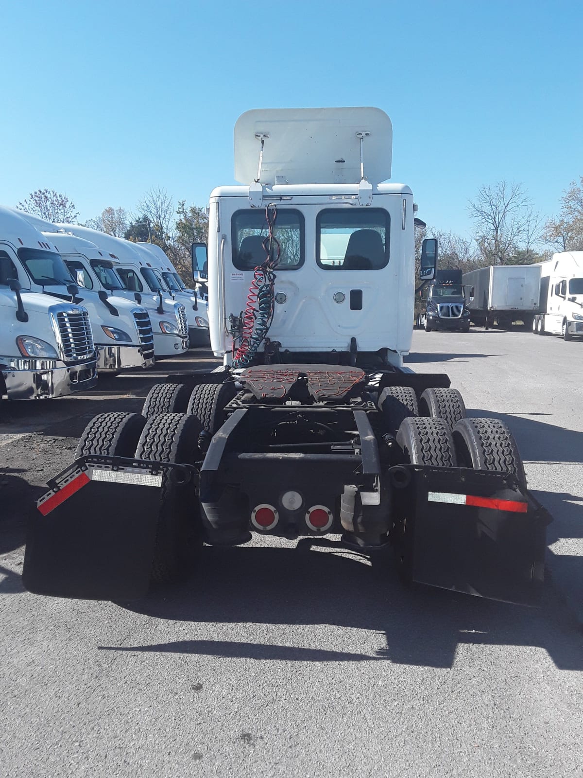 2014 Freightliner/Mercedes CASCADIA 125 524068