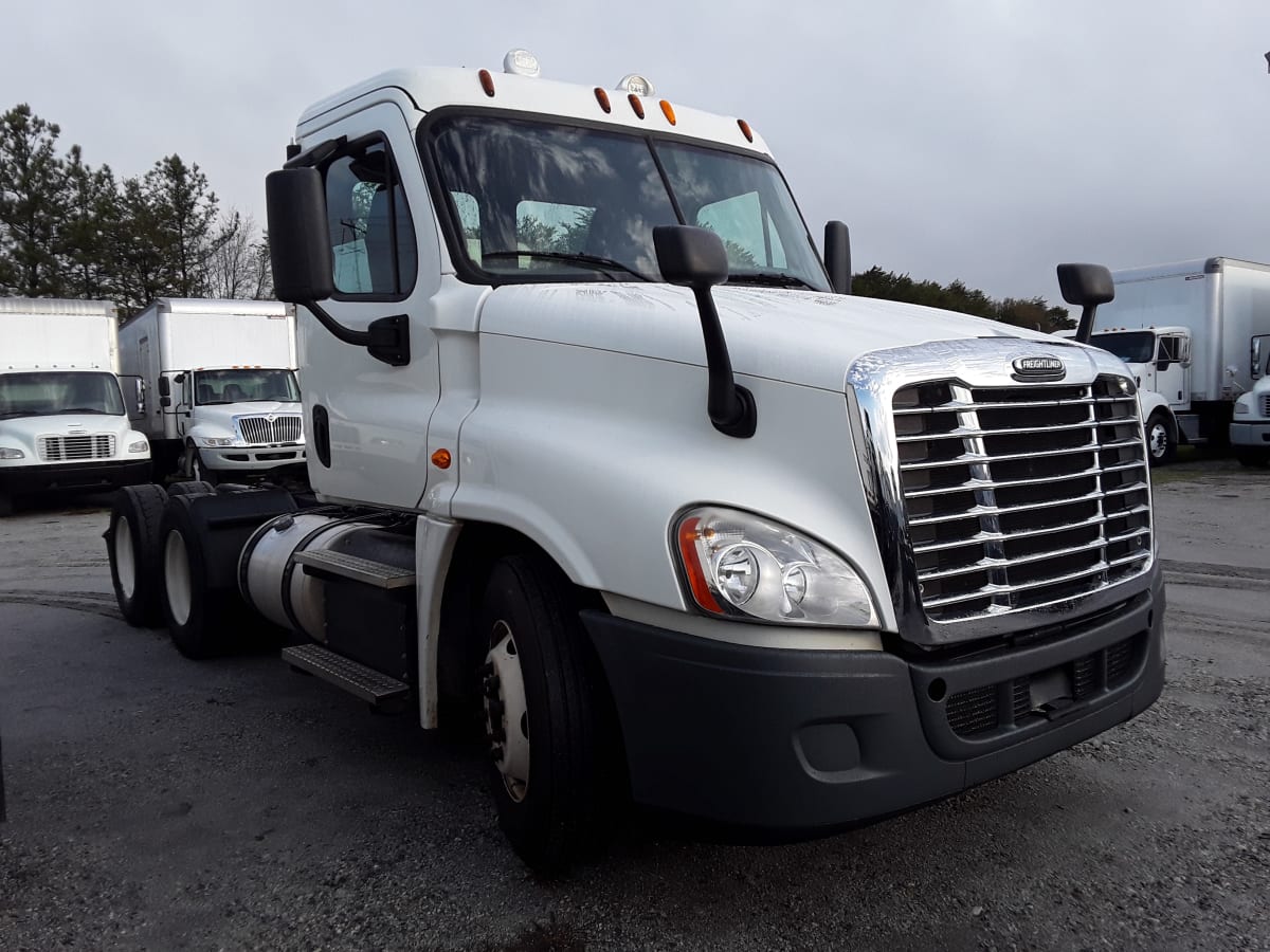 2014 Freightliner/Mercedes CASCADIA 125 524124