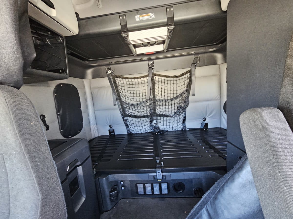 2022 Freightliner - image 8