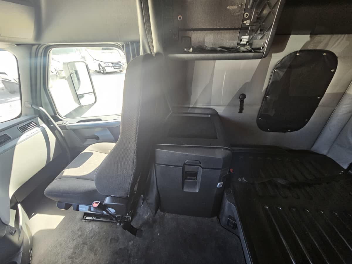 2022 Freightliner - image 12
