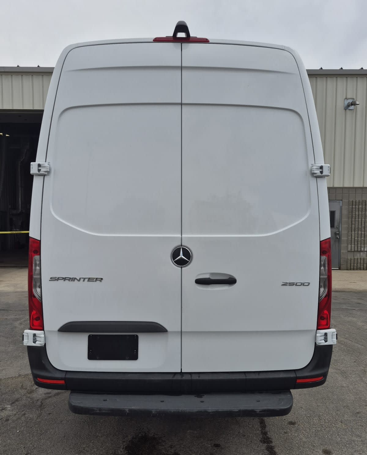 2021 Mercedes-Benz 2500 HIGH ROOF 524598
