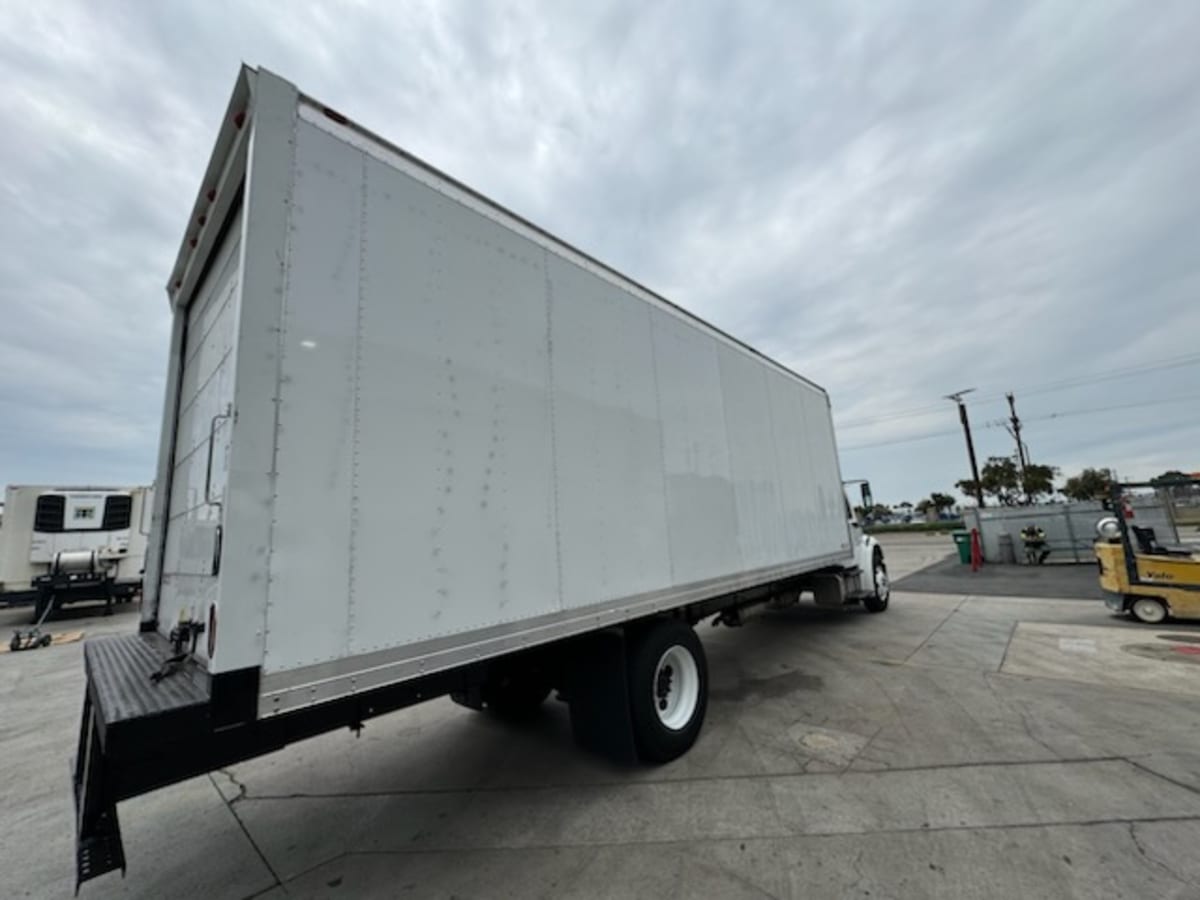 2014 Freightliner/Mercedes M2 106 525250