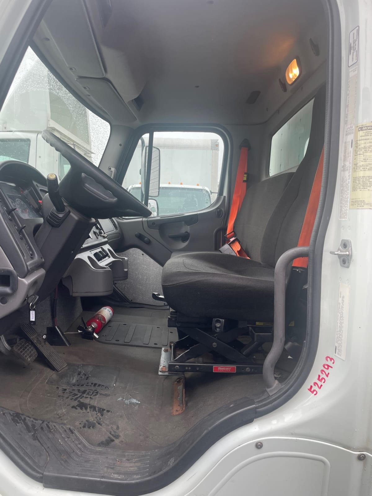 2014 Freightliner/Mercedes M2 106 525293