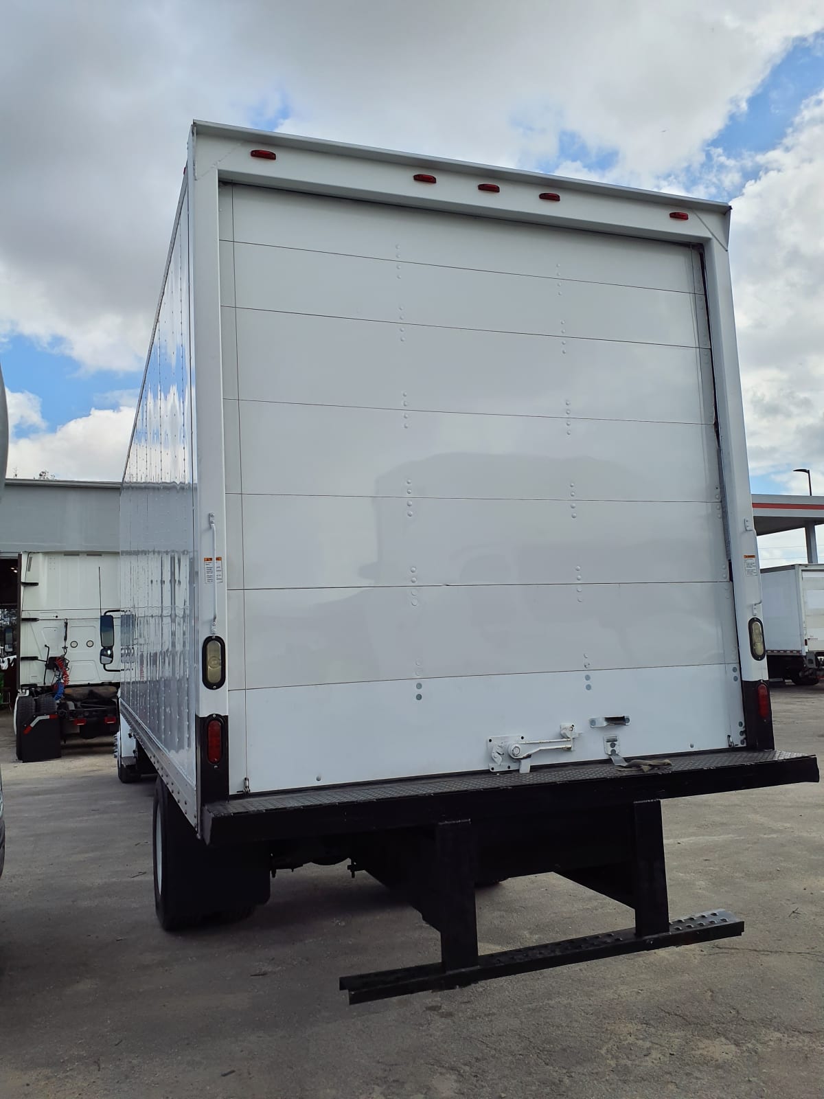 2014 Freightliner/Mercedes M2 106 525322