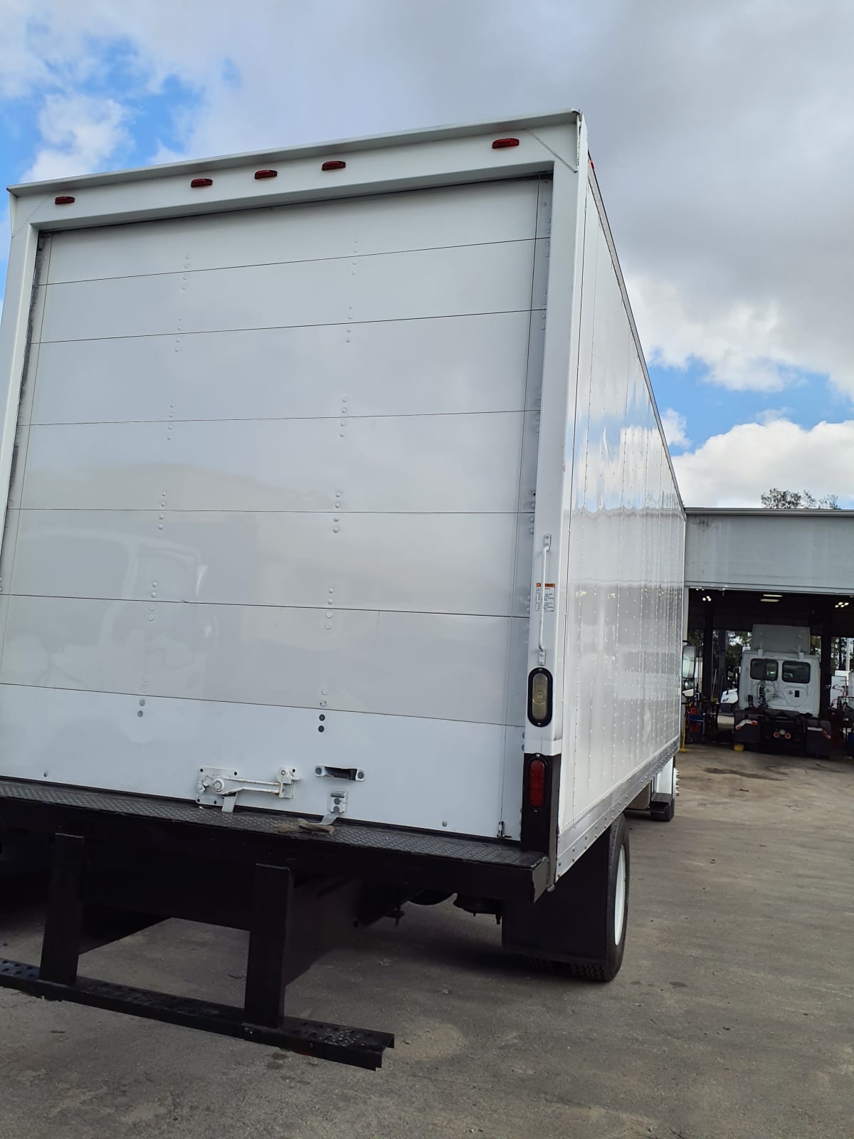 2014 Freightliner/Mercedes M2 106 525322