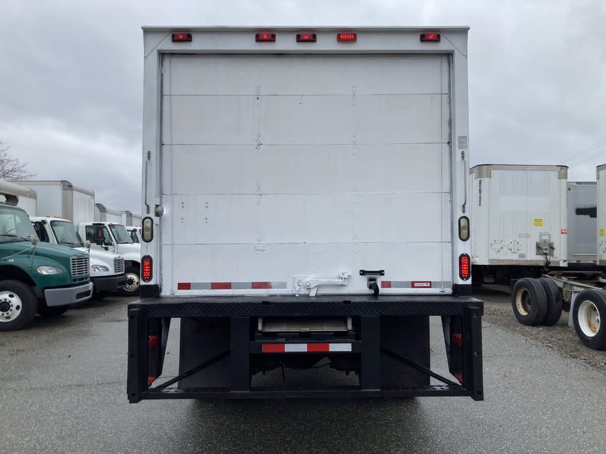 2014 Freightliner/Mercedes M2 106 525597