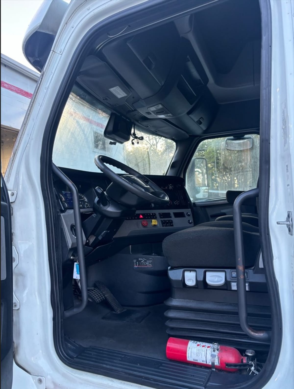 2022 Freightliner - image 4