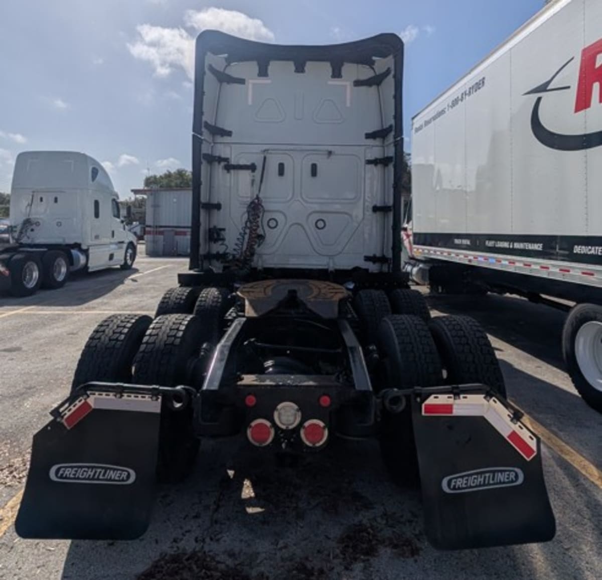 2022 Freightliner - image 9