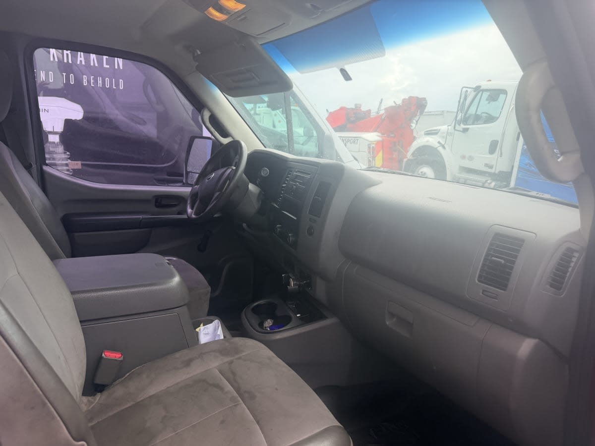 2012 Nissan NV2500 526303