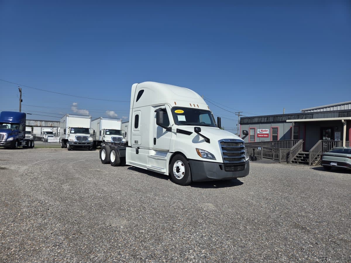 2022 Freightliner Cascadia in St. Rose, LA — photo 3