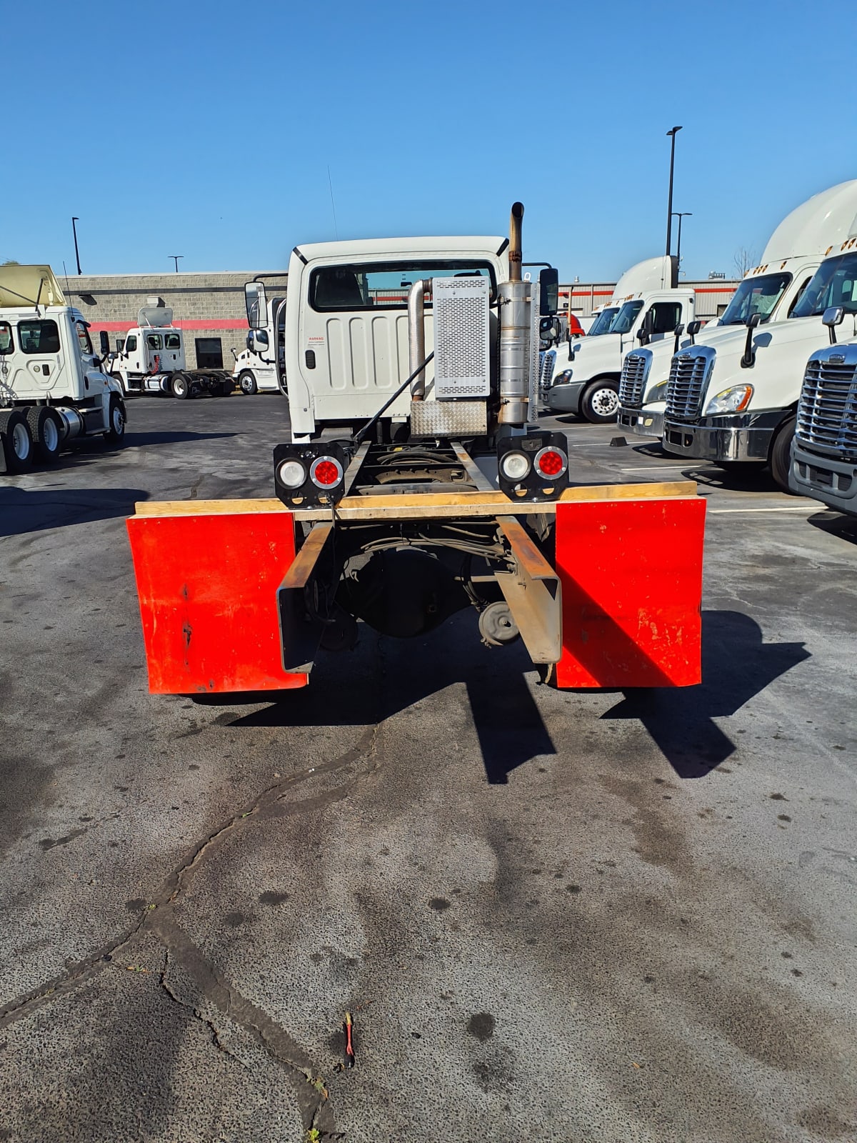 2014 Freightliner/Mercedes M2 106 528077