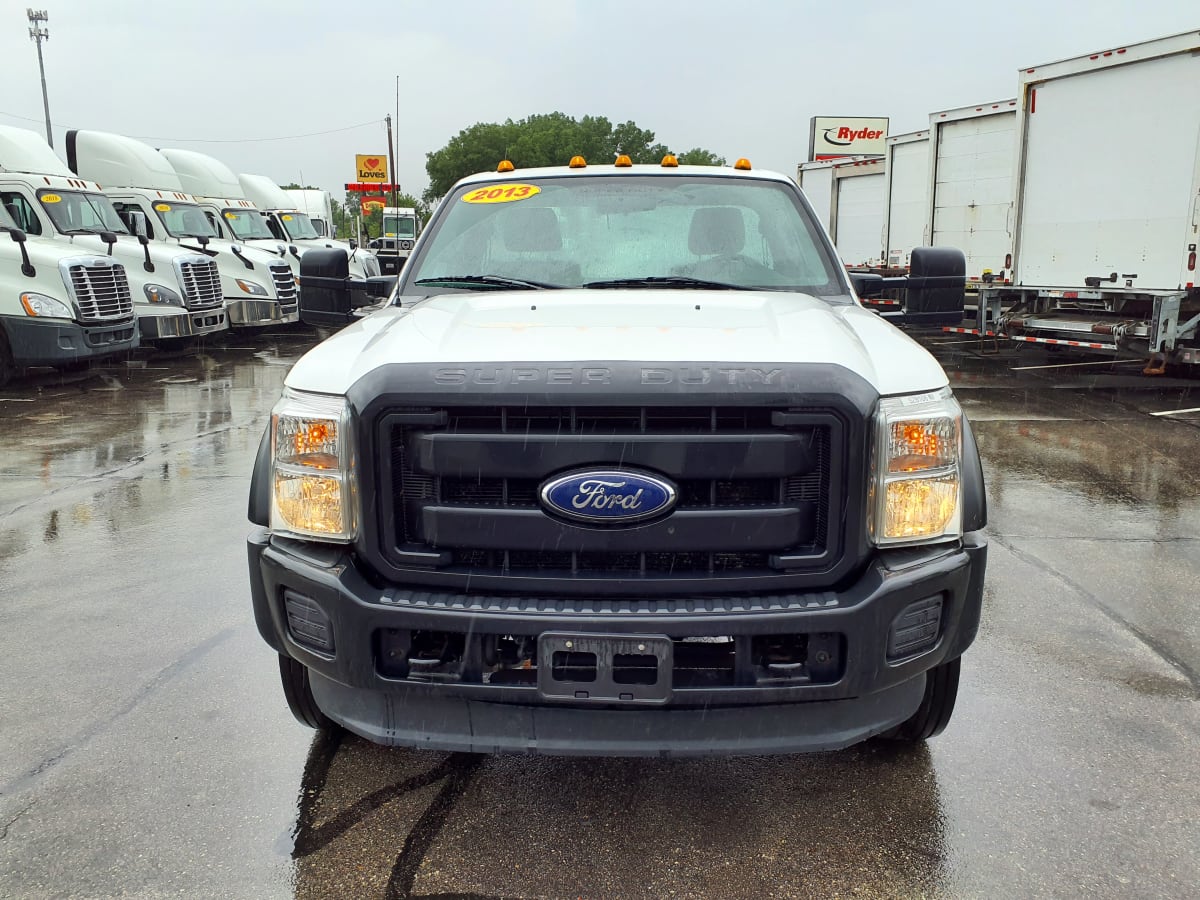 2013 Ford Motor Company F550 528106