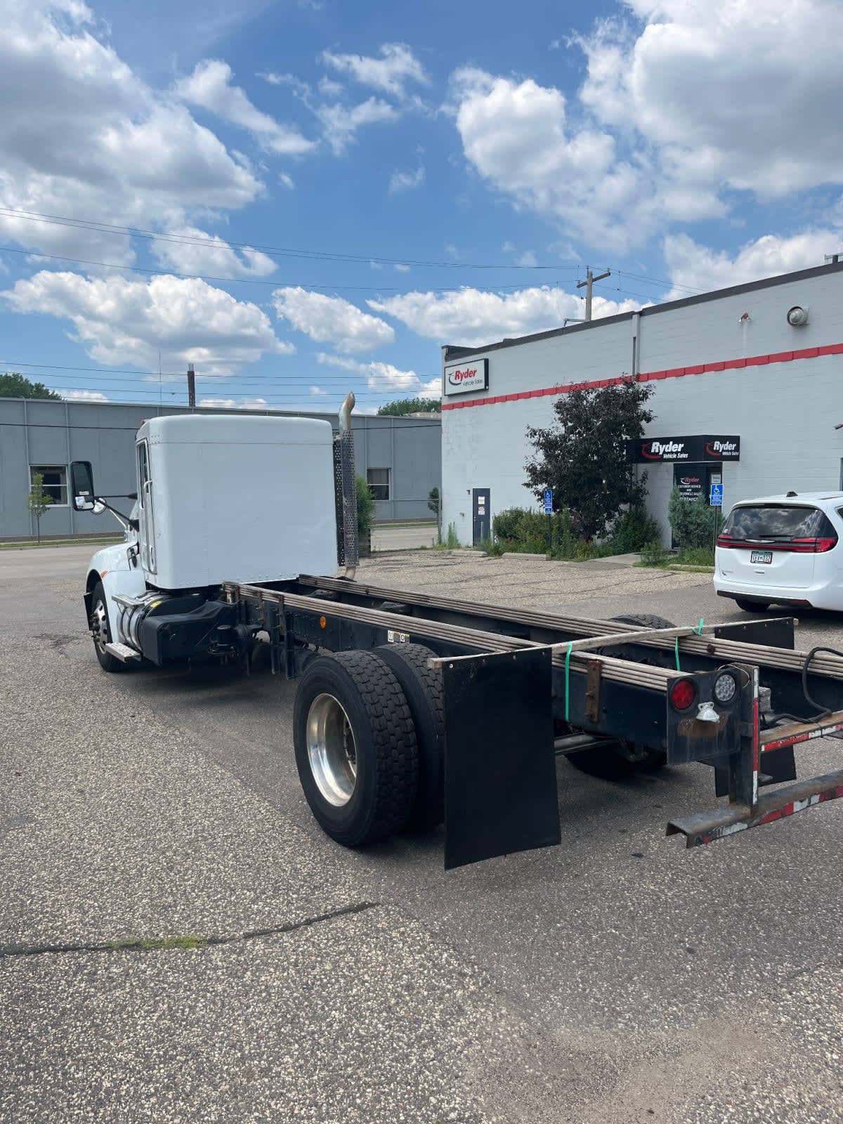 2021 Kenworth T370 in Minneapolis, MN — photo 6