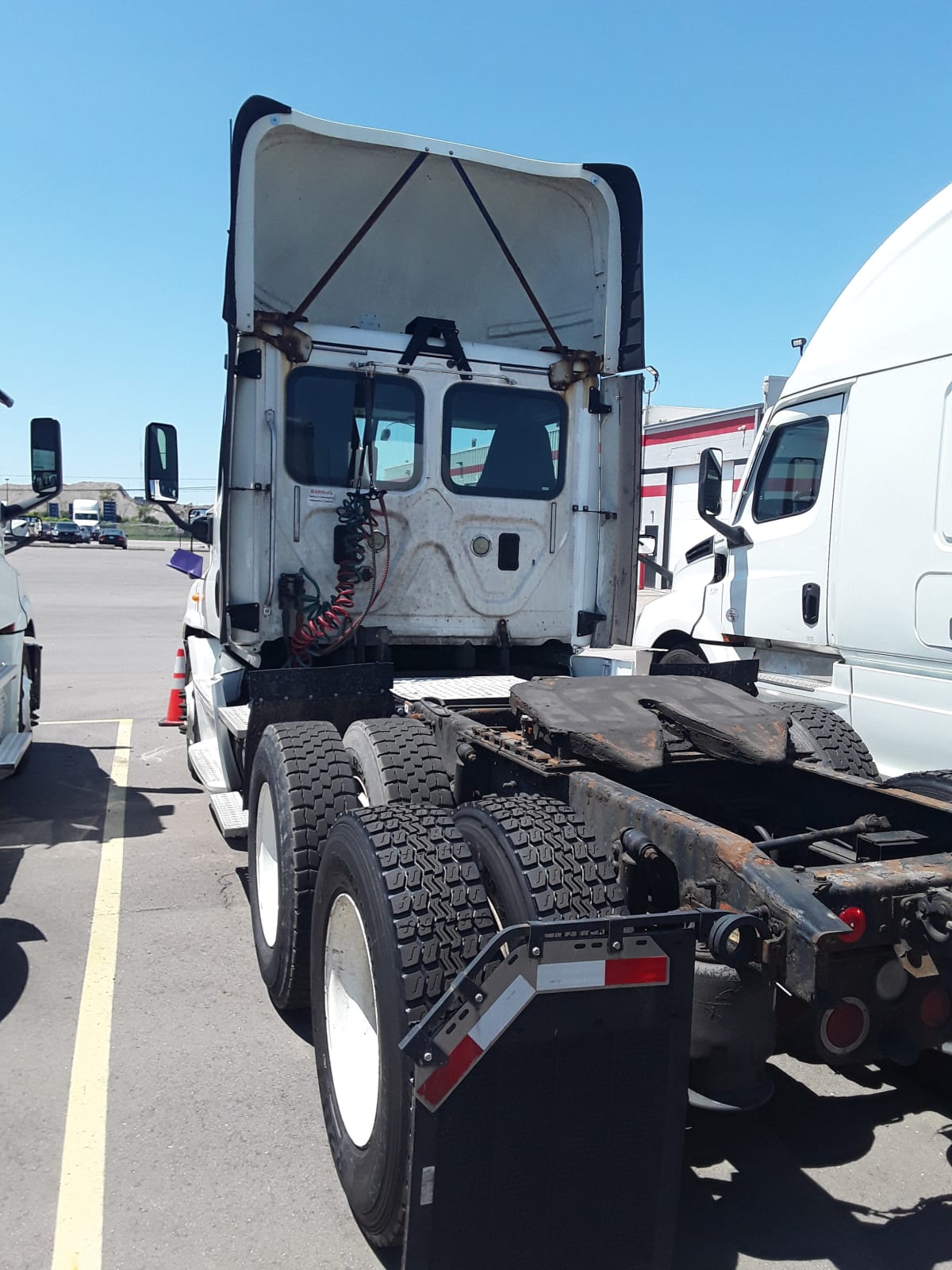 2014 Freightliner/Mercedes CASCADIA 125 530140