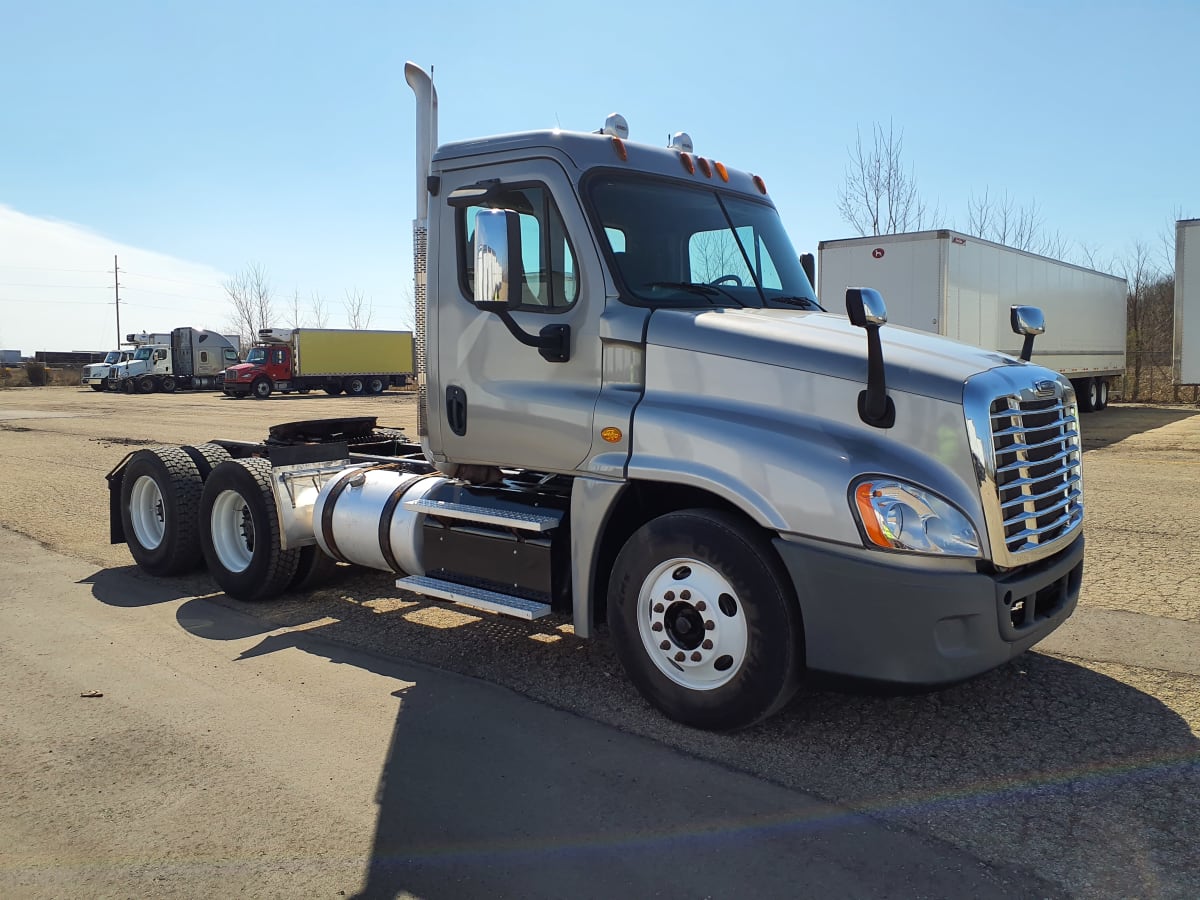 2014 Freightliner/Mercedes CASCADIA 125 530158