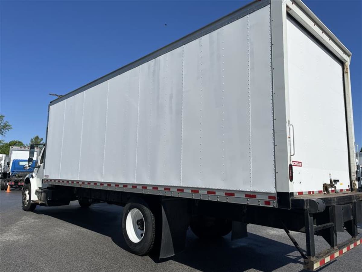 2022 Freightliner M2 106 in Beltsville, MD — photo 6