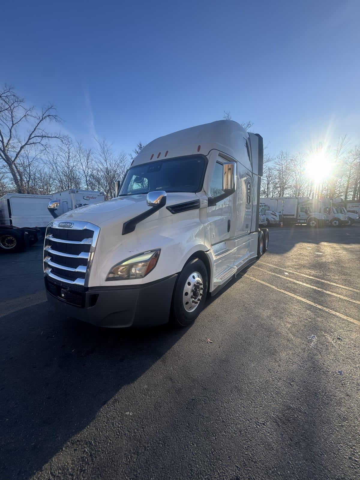 2022 Freightliner - image 1