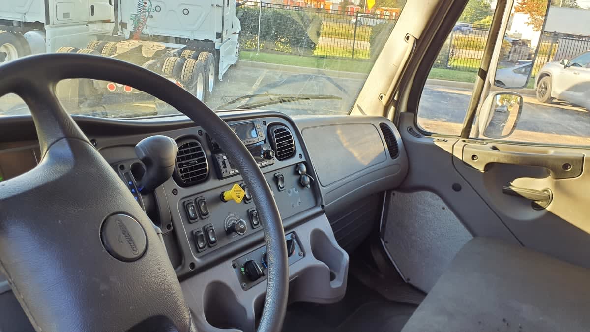2022 Freightliner/Mercedes M2 106 531861