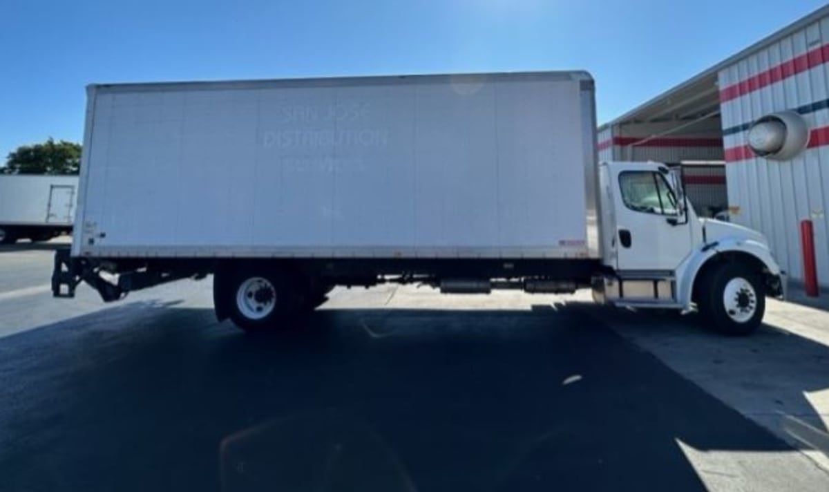 2014 Freightliner/Mercedes M2 106 533495