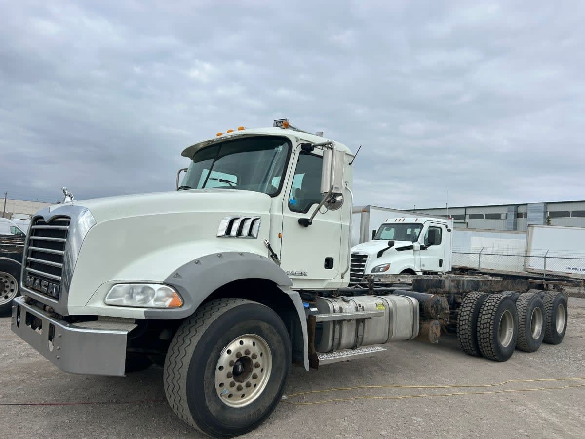 2014 MACK TRUCKS, INC. GU 800 533983