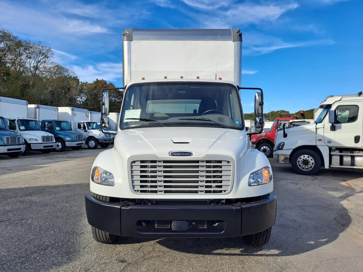 2022 Freightliner M2 106 in Salisbury, MA — photo 2