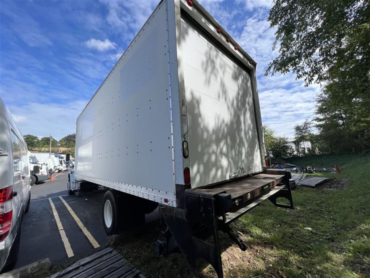 2014 Freightliner/Mercedes M2 106 536598