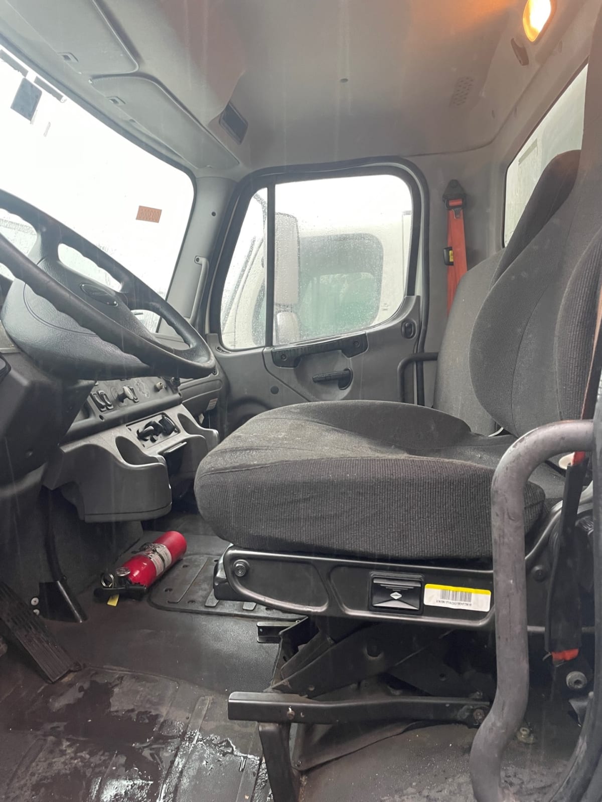 2014 Freightliner/Mercedes M2 106 537465