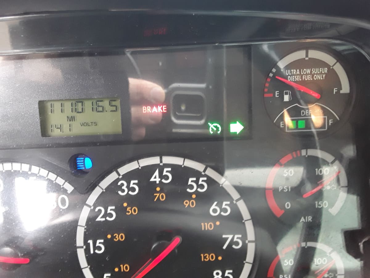 2014 Freightliner M2 106 537556