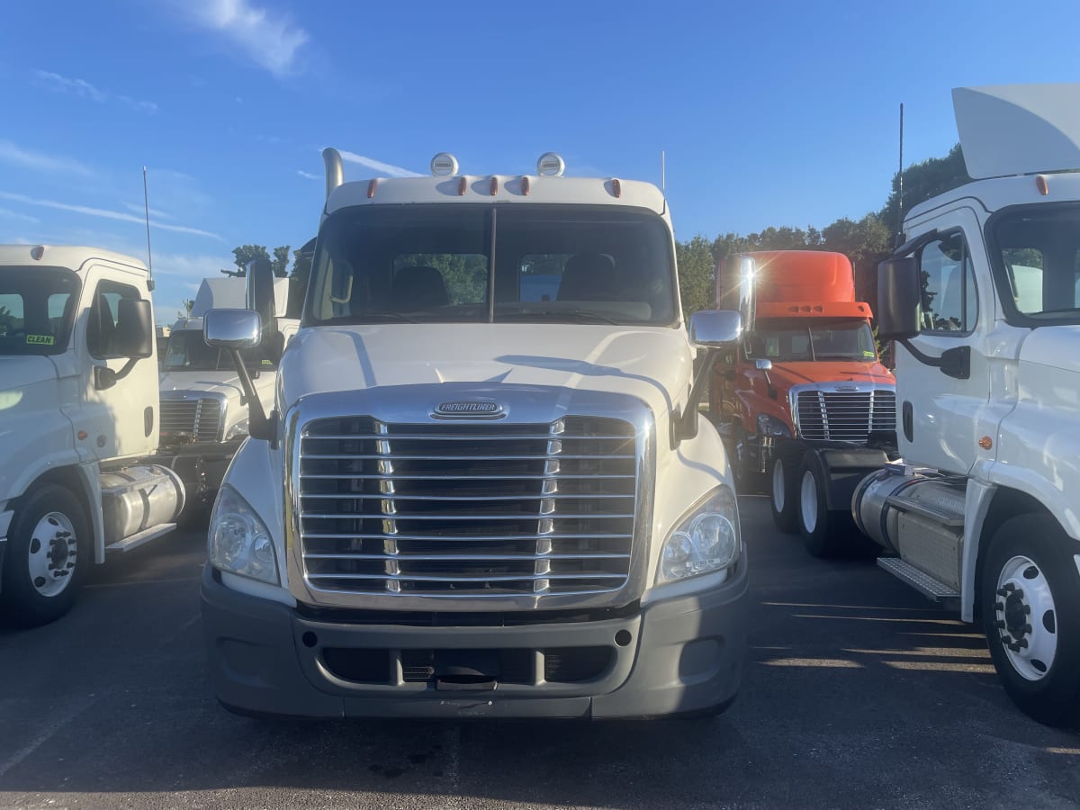 2019 Freightliner/Mercedes CASCADIA 113" DAYCAB 537865