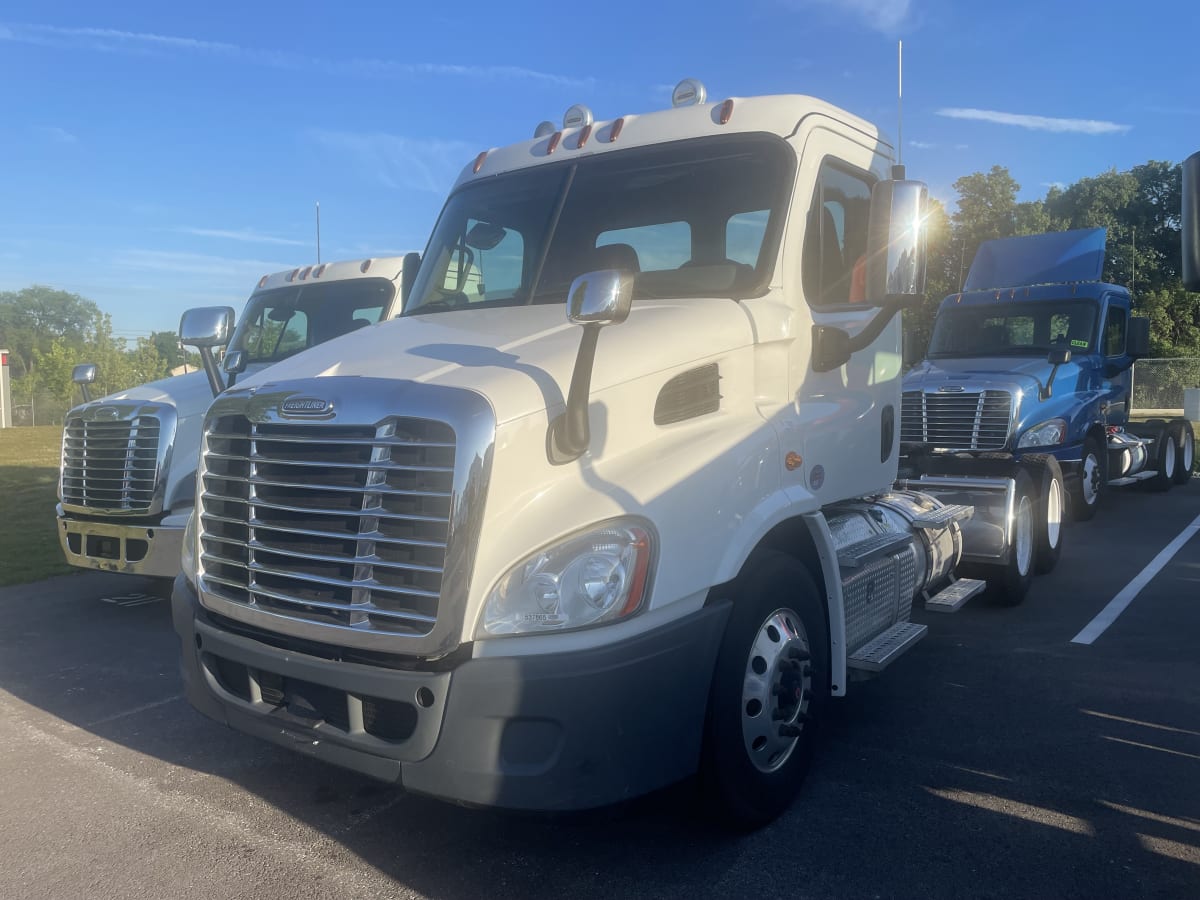 2019 Freightliner/Mercedes CASCADIA 113" DAYCAB 537865