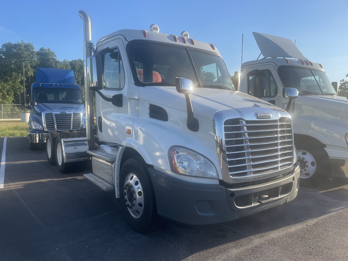 2019 Freightliner/Mercedes CASCADIA 113" DAYCAB 537865