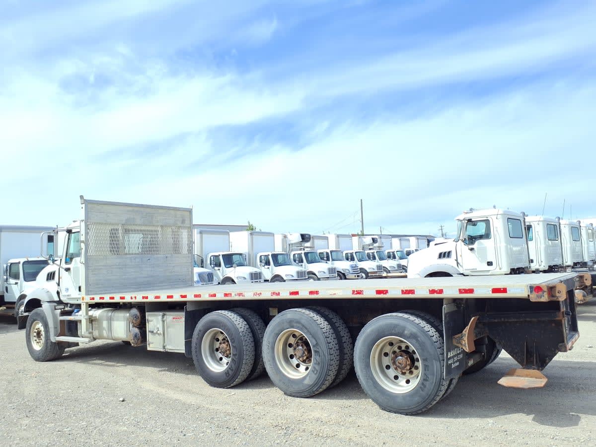 2014 Mack Trucks, Inc. GU 800 539107