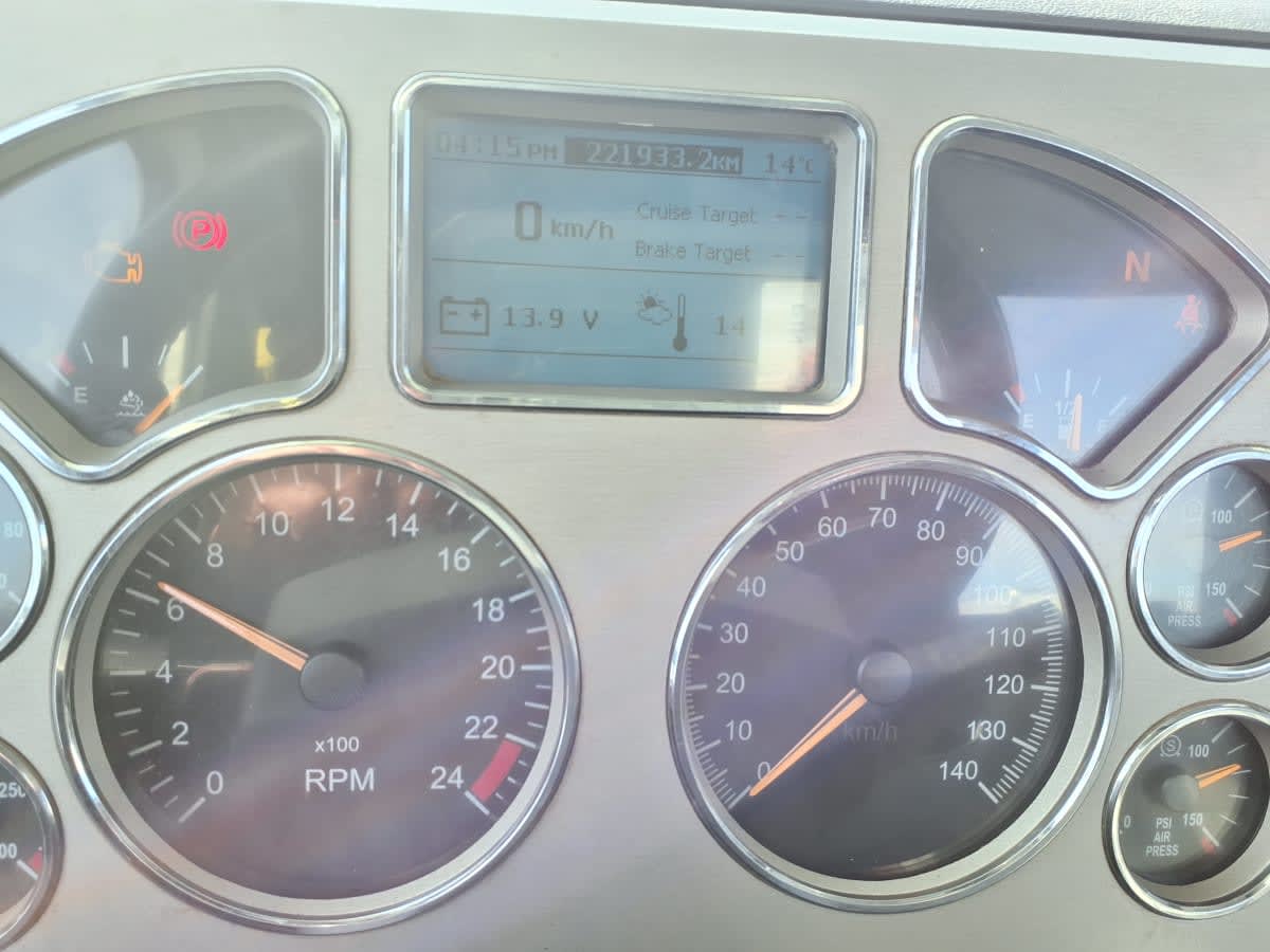 2014 Mack Trucks, Inc. GU 800 539108