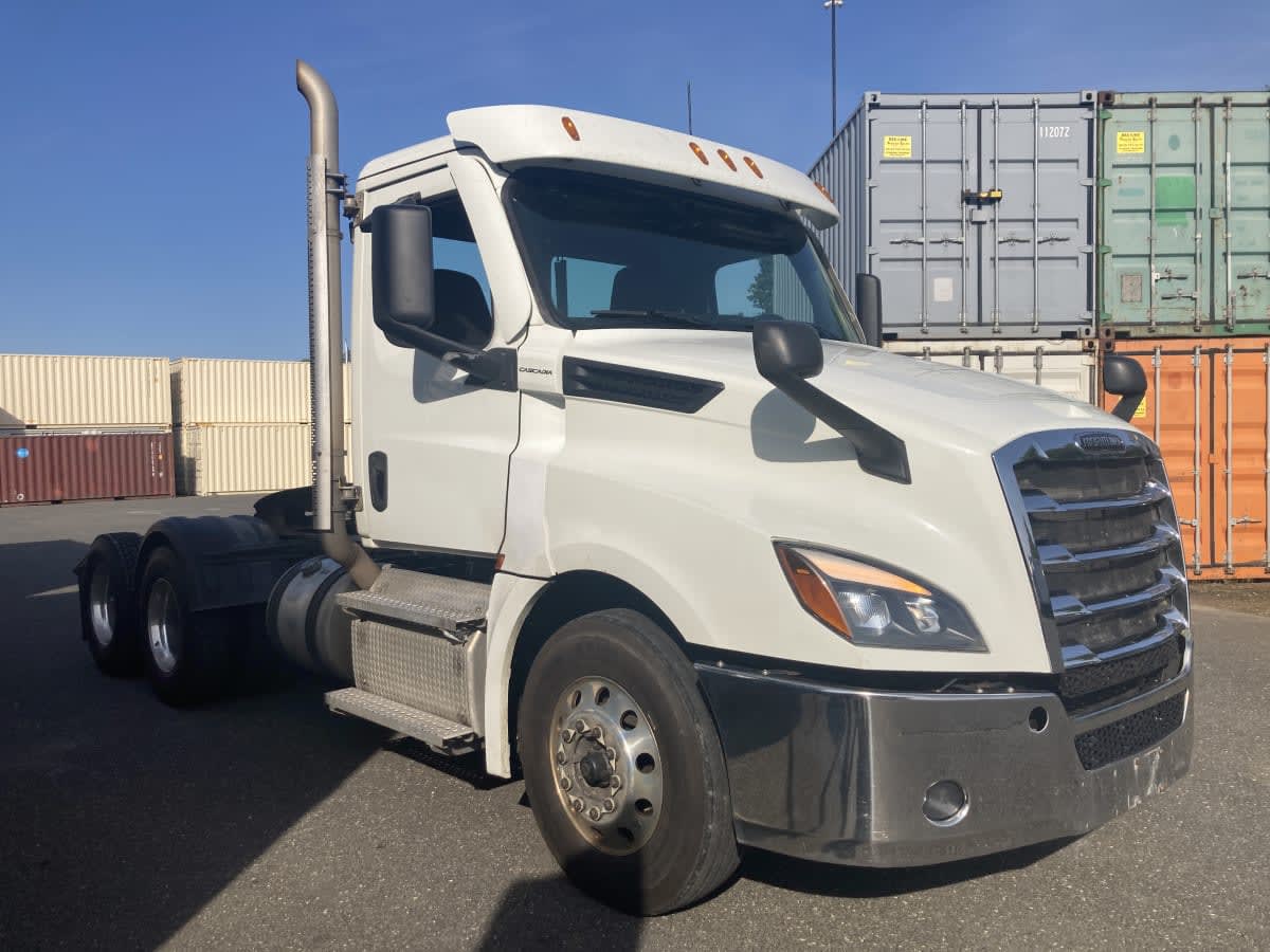 2022 Freightliner Cascadia in Springfield, MA — photo 3