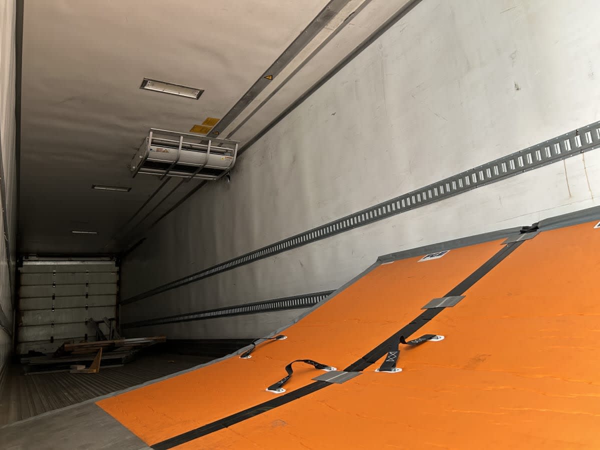 2015 Utility Trailers VS2RA 53/162/102 541072