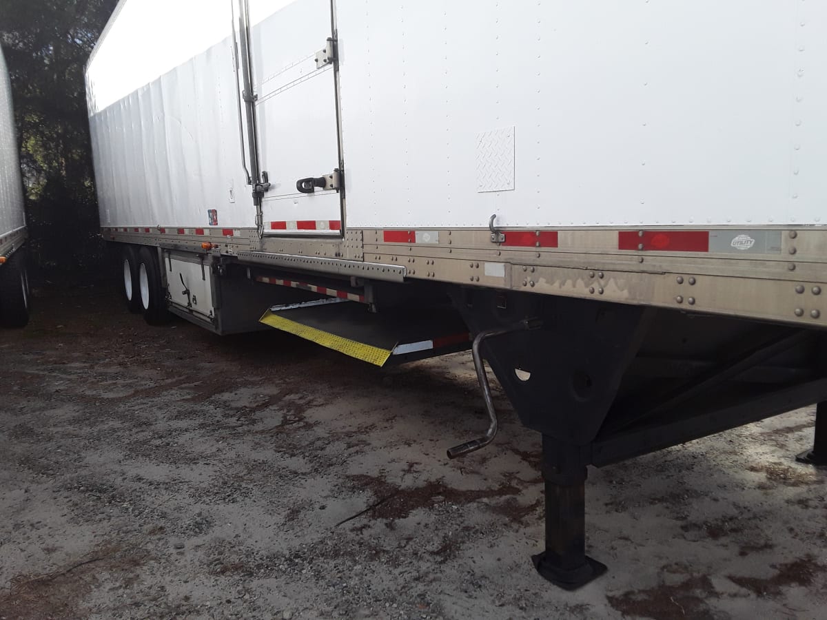 2014 Utility Trailers VS2RA 48/162/102 541898