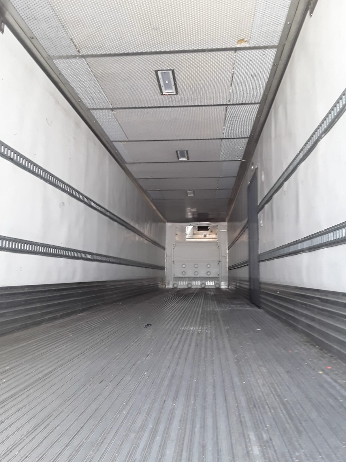 2014 Utility Trailers VS2RA 48/162/102 541975